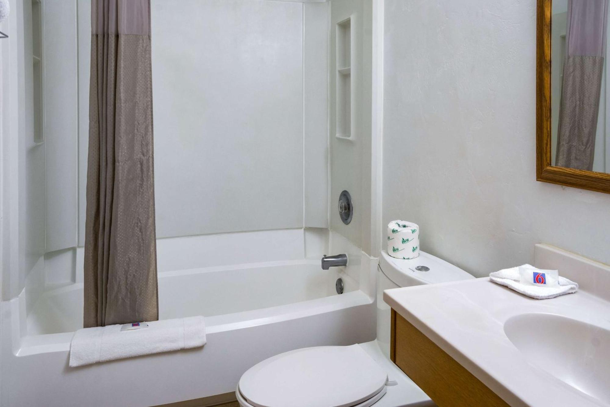 Motel 6-Wilsonville, Or - Portland エクステリア 写真
