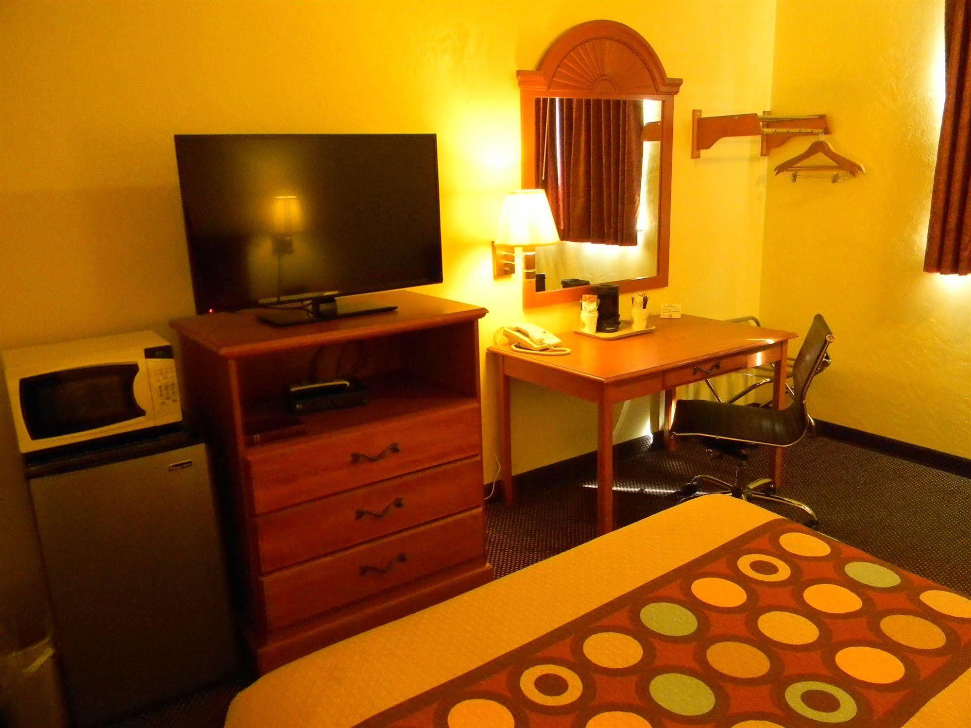 Motel 6-Wilsonville, Or - Portland エクステリア 写真
