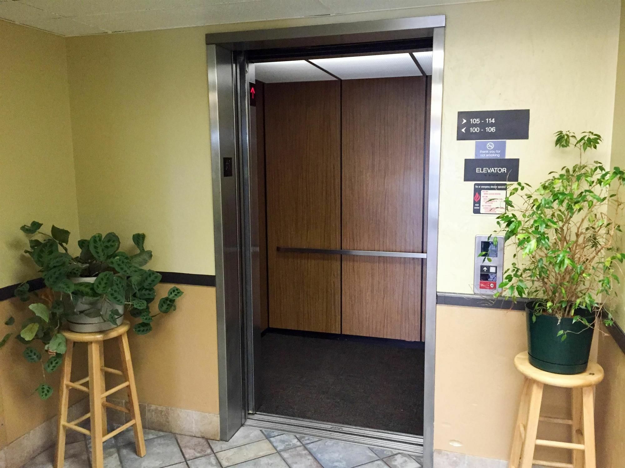 Motel 6-Wilsonville, Or - Portland エクステリア 写真